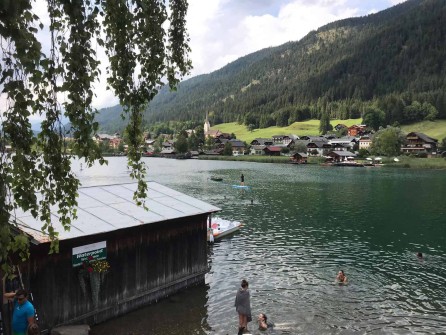 vakantie-villa-karinthie-omgeving-zwemmen